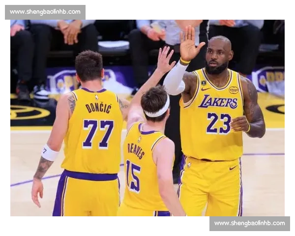 湖人对决掘金强强碰撞腾讯体育全程聚焦西部巅峰之战